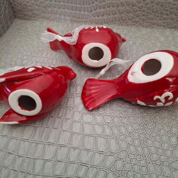 Set Of 3 Red Ceramic Bird Ornaments With White Floral Design Ribbon Hangers - Picture 6 of 6